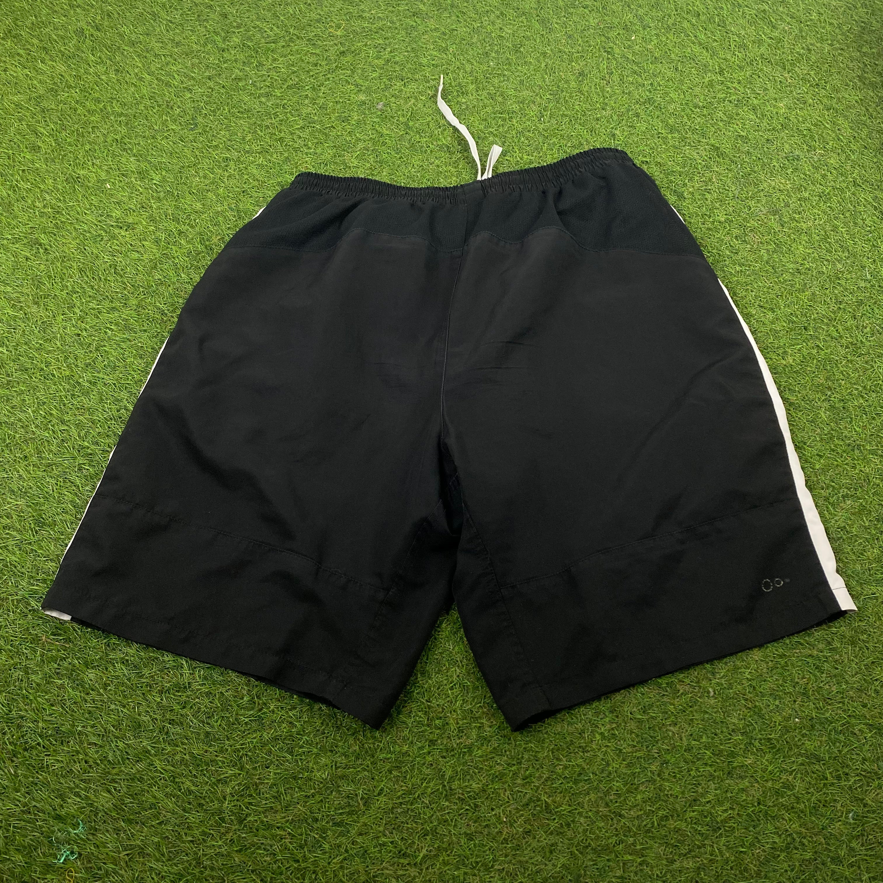 Umbro shorts with zip pockets hotsell