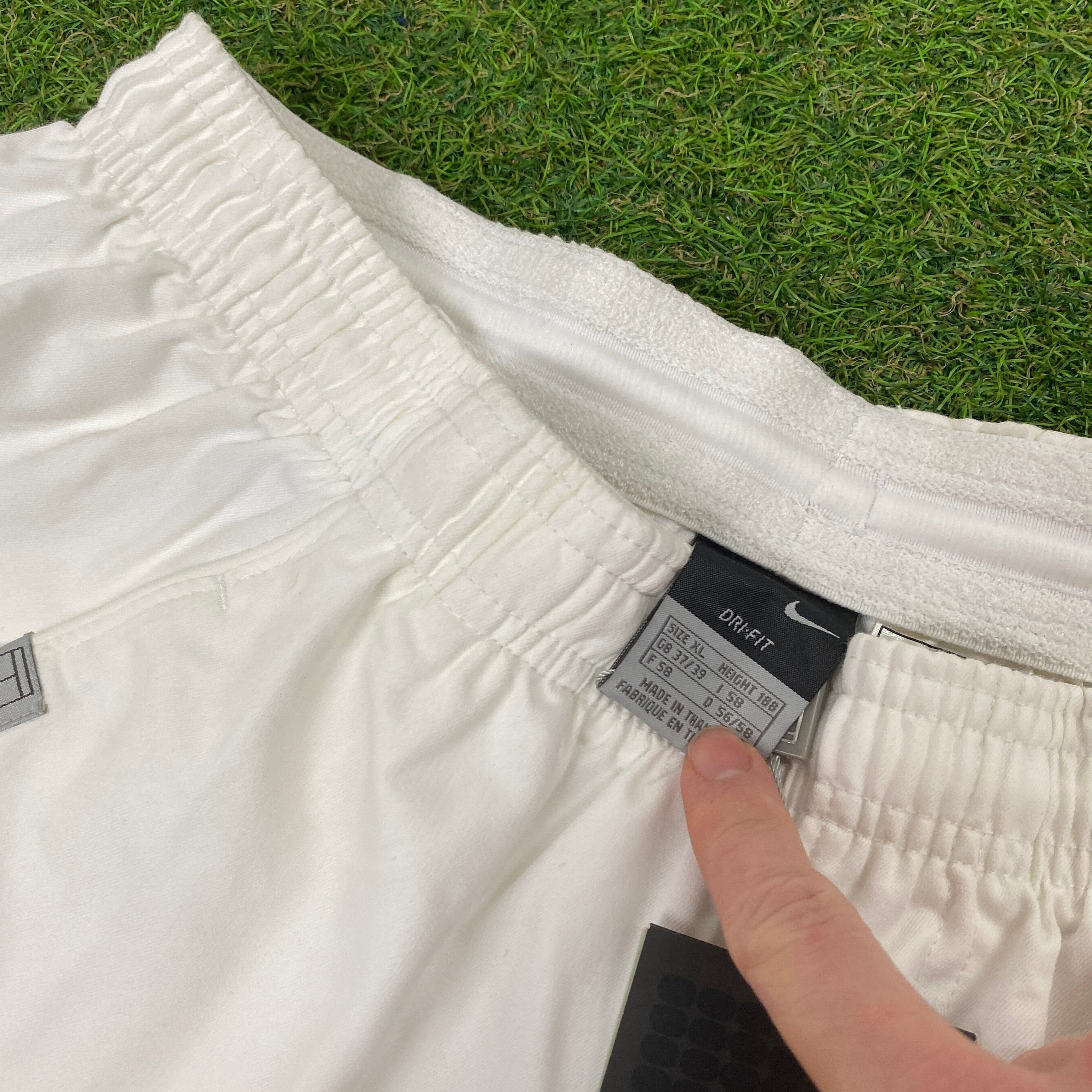 00s Nike Court Shorts White XL – Clout Closet