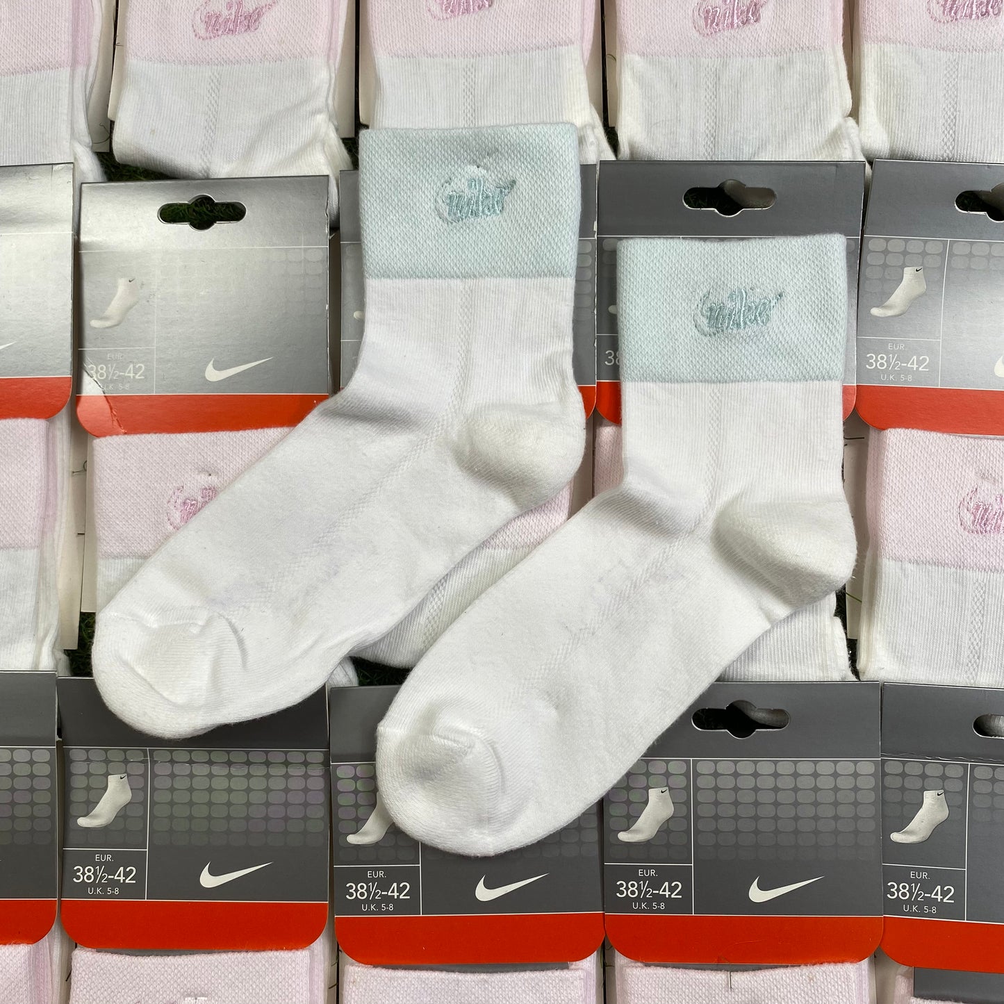 Vintage 00s Nike Socks White Green UK3-8