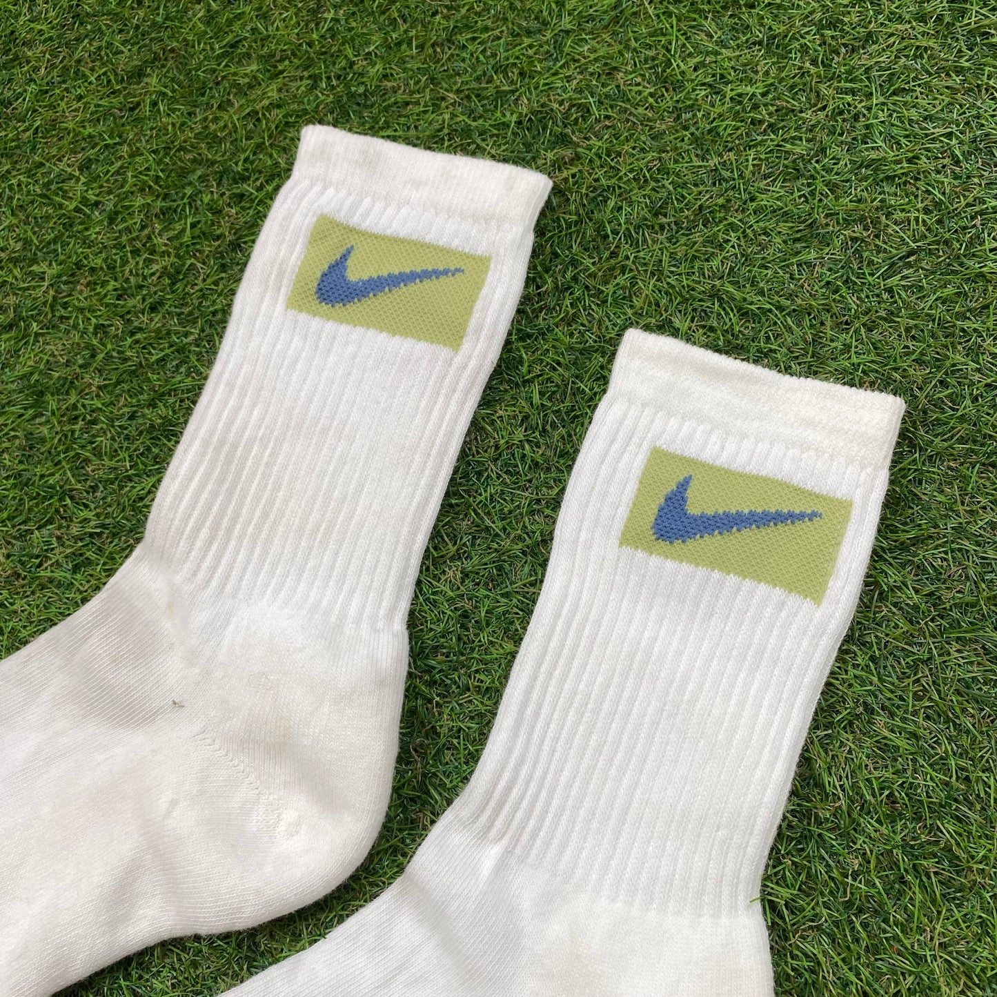 Vintage Nike Socks White Green UK6 - 12