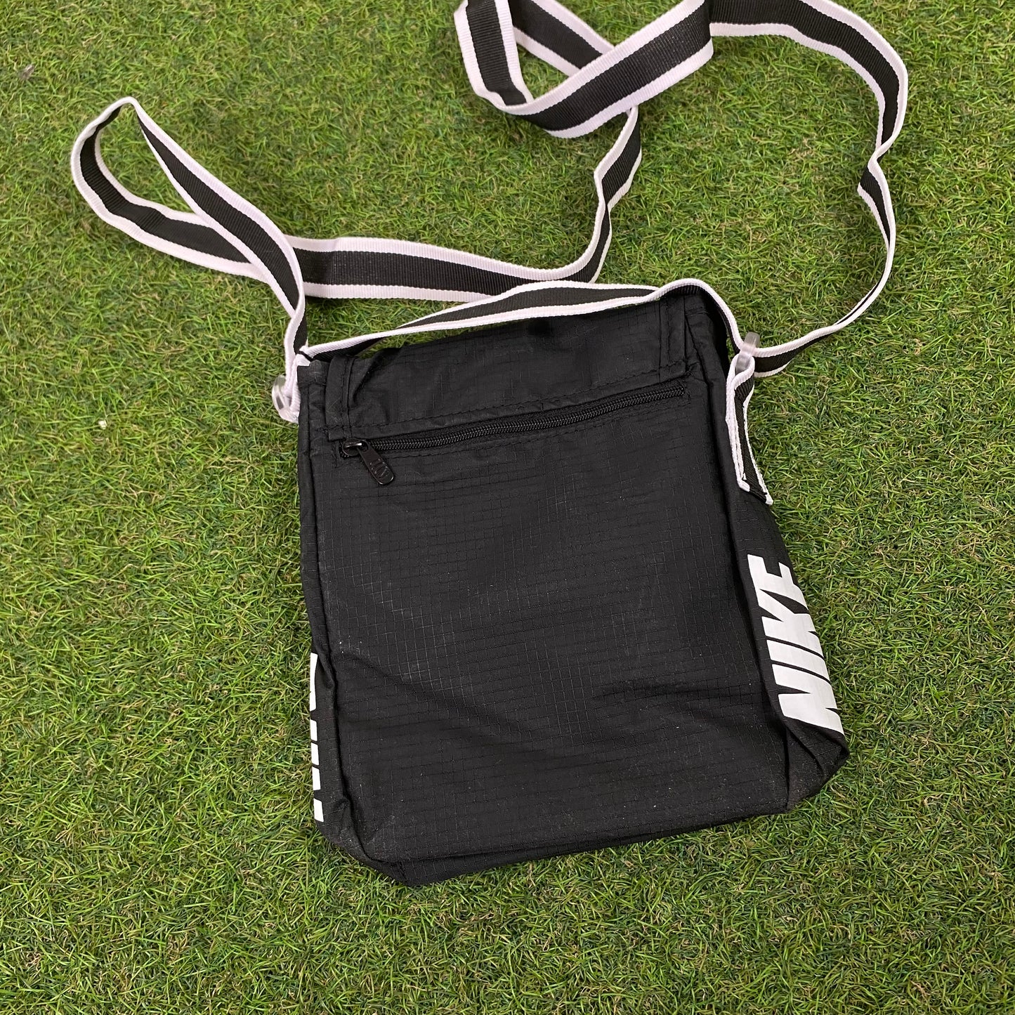 00s Nike Shoulder Sling Bag Black