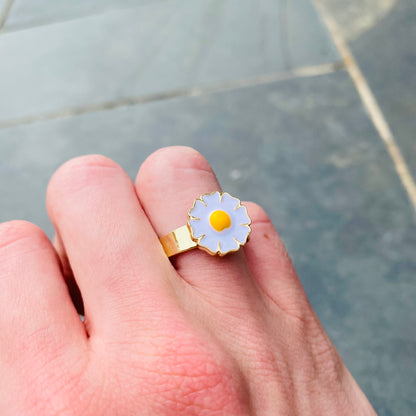 Adjustable Daisy Flower Ring Gold