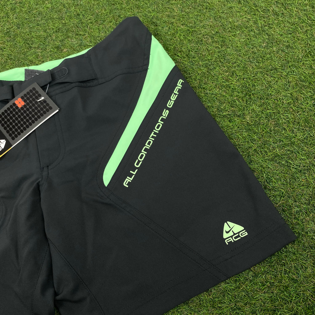 00s Nike ACG Waterproof Shorts Grey Medium