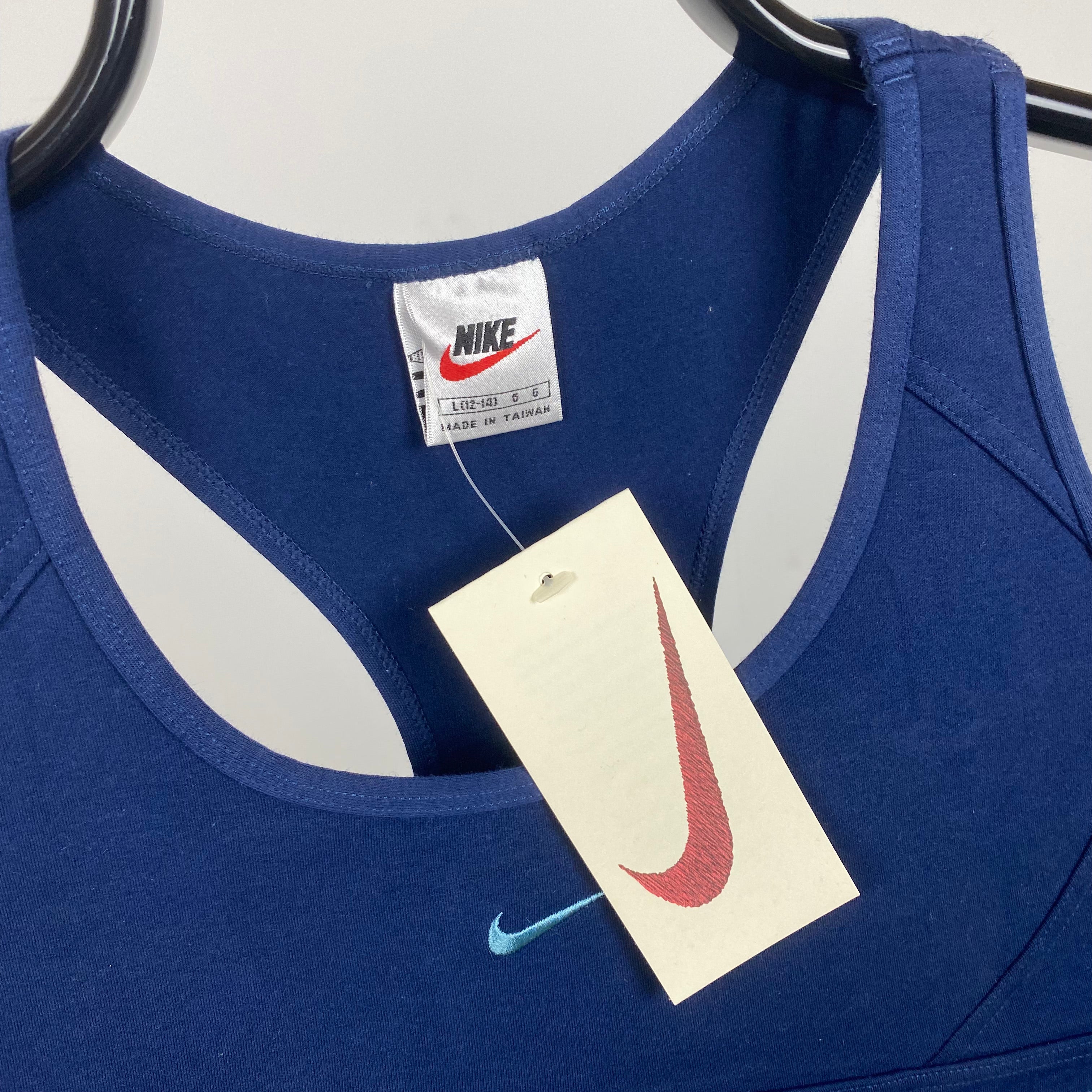 Vintage Nike Women's Sports Bra T-Shirt Blue Large – Clout Closet