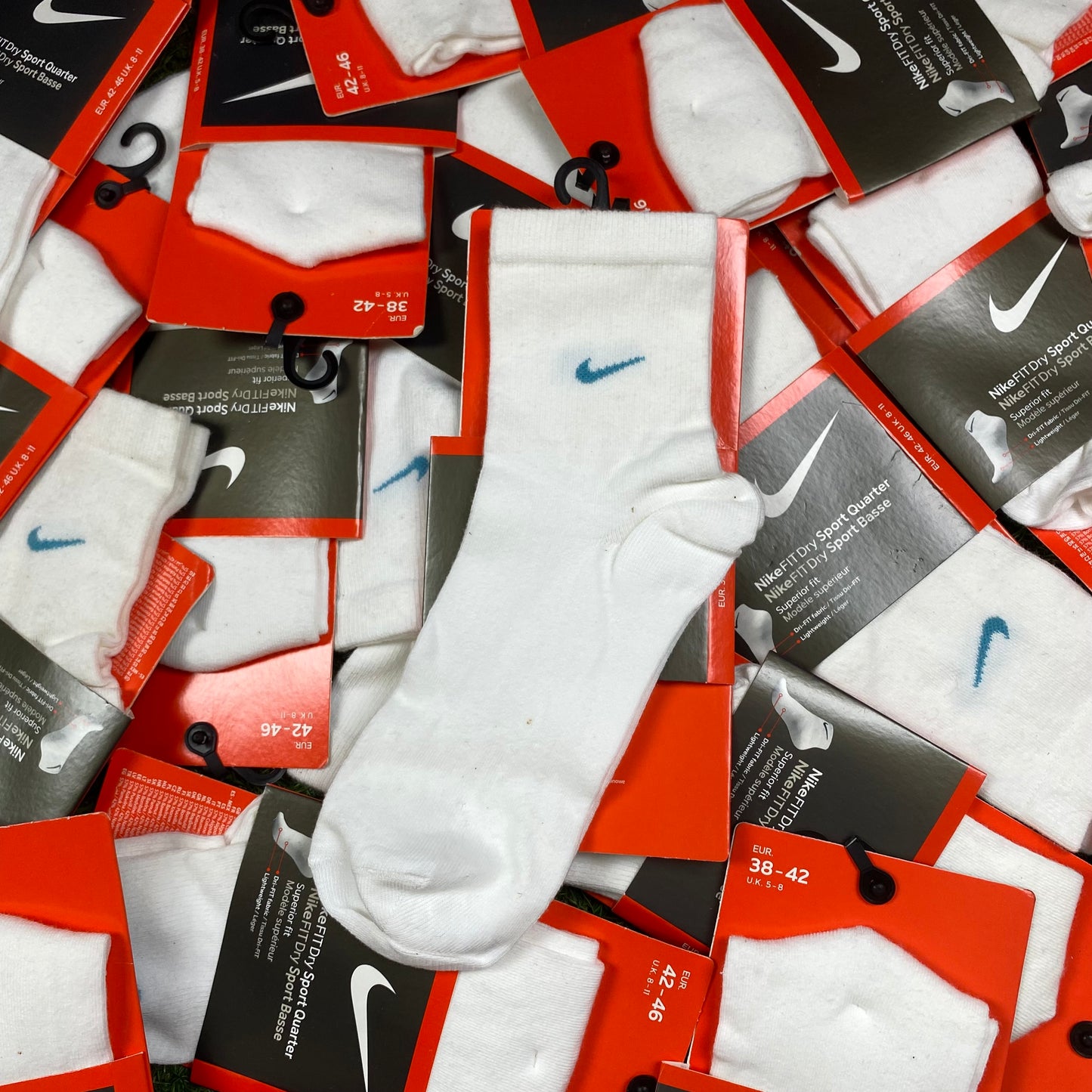 Vintage Nike Crew Fit Socks White UK6-12