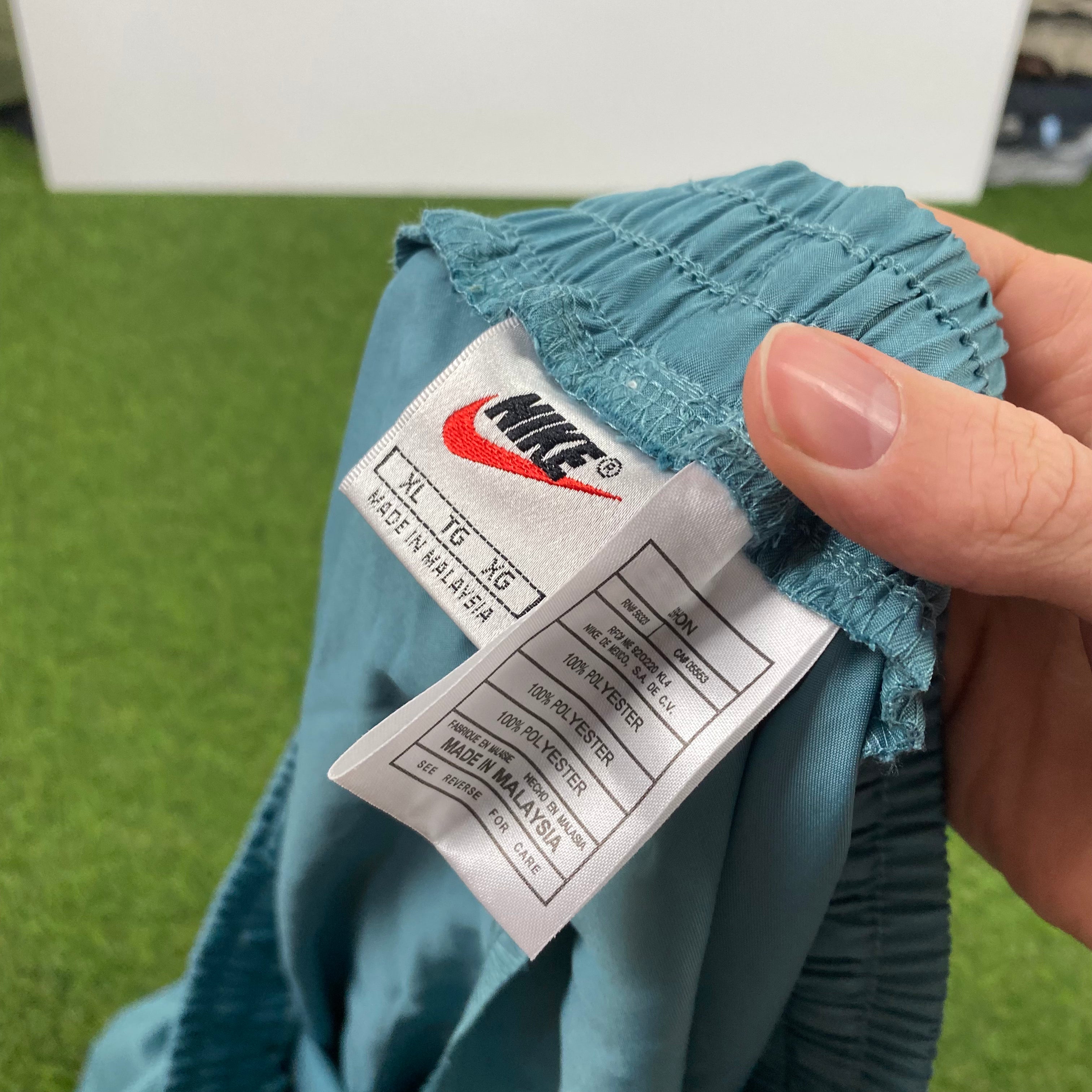 05553 online nike shorts