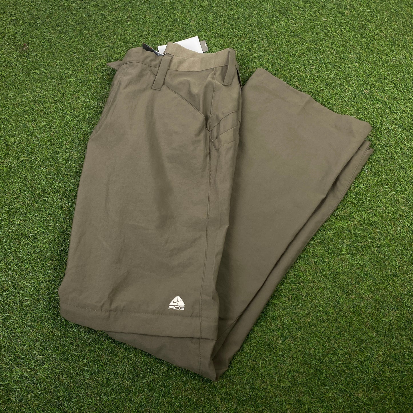 00s Nike ACG Zip Off Cargo Trousers Joggers Brown Small