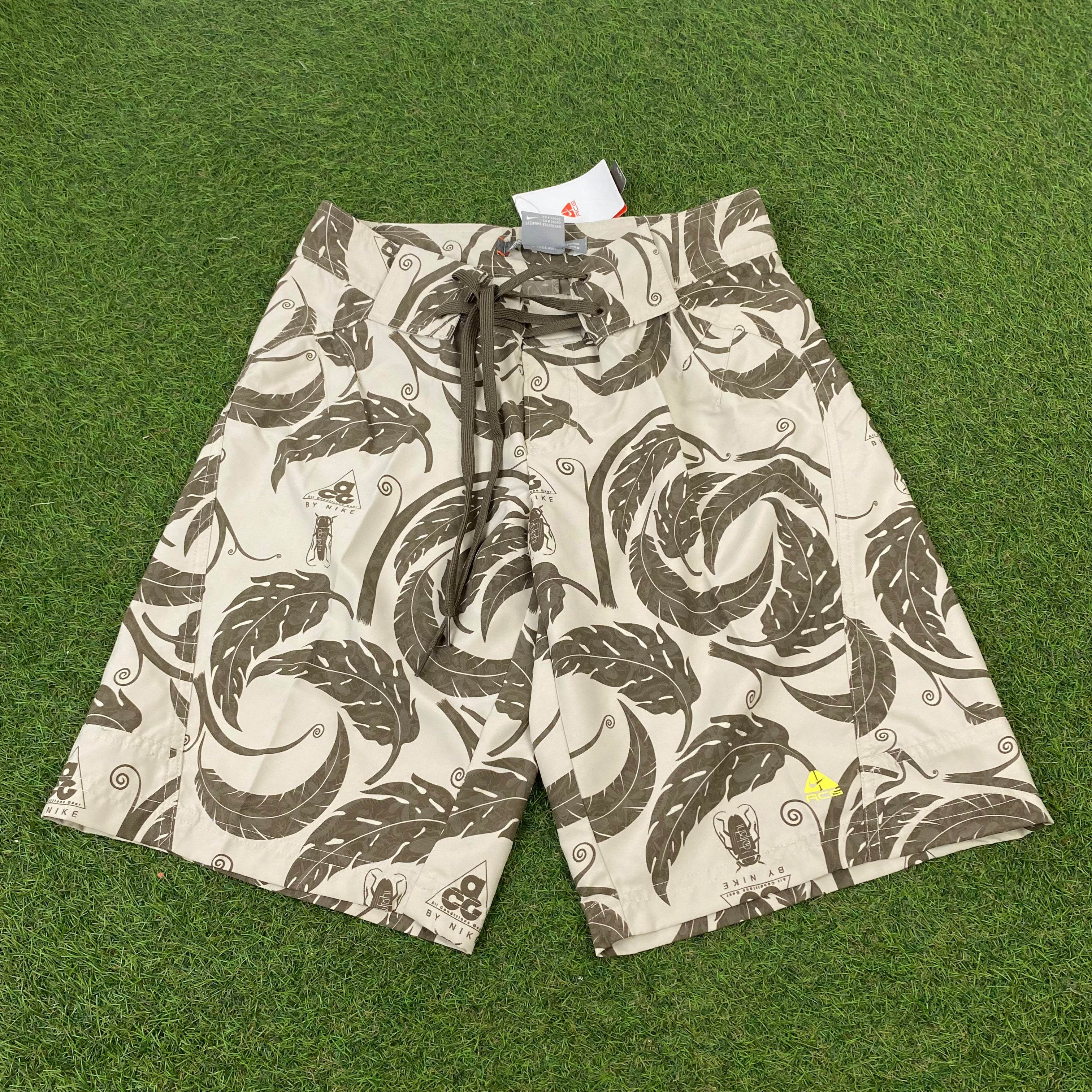 Nike palm online tree shorts