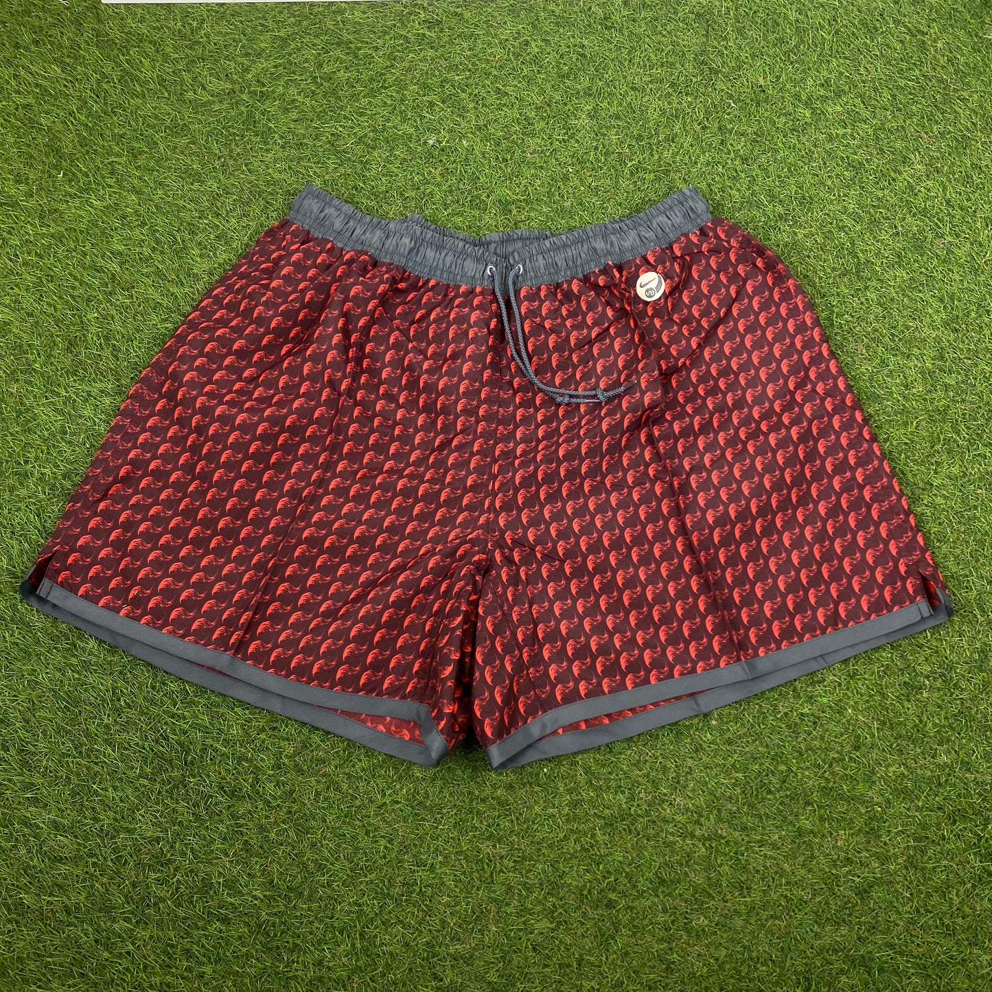 90s Nike Wavey Shorts Red XL