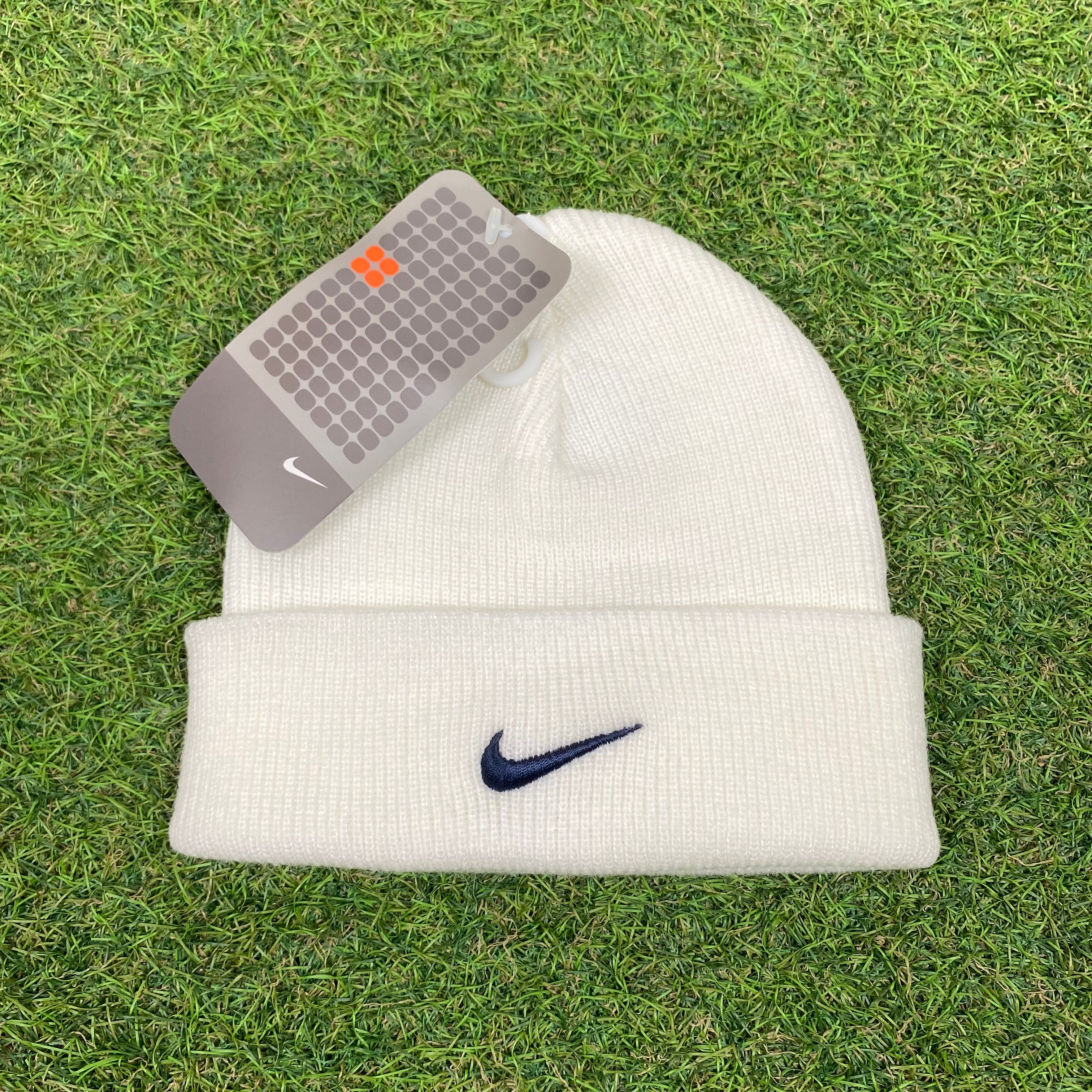 White hot sale nike beanie