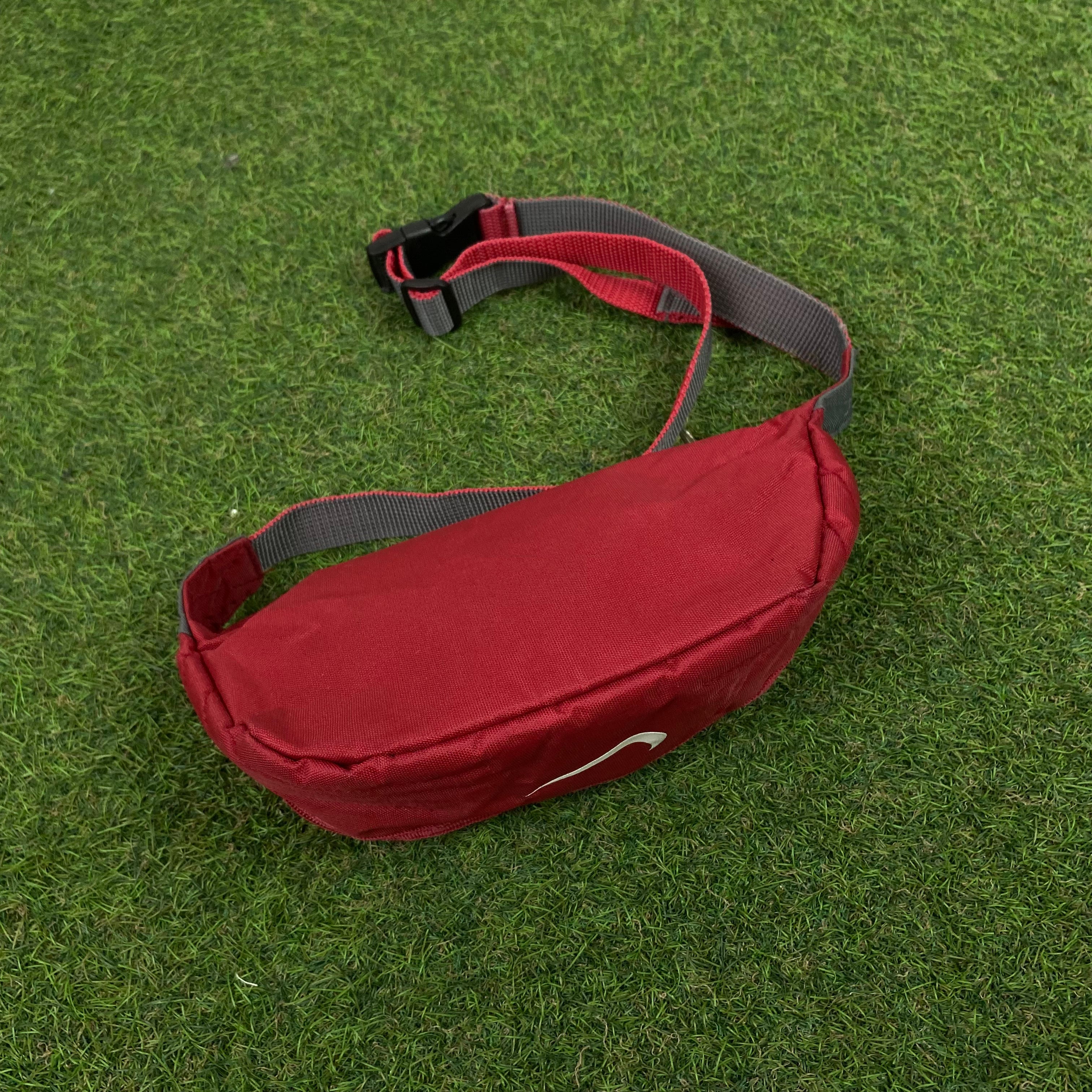 Red nike online shoulder bag