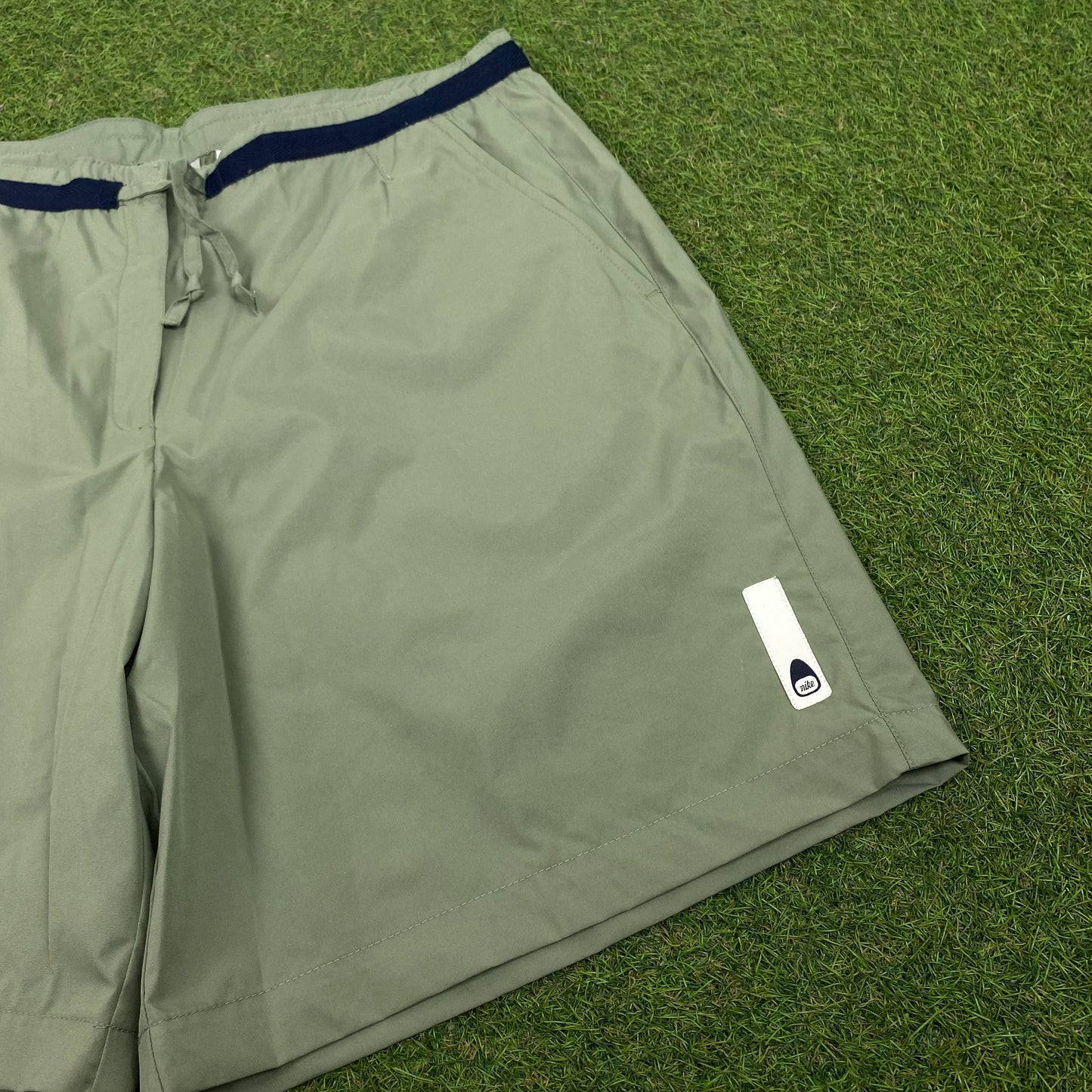 00s Nike Shorts Green Medium