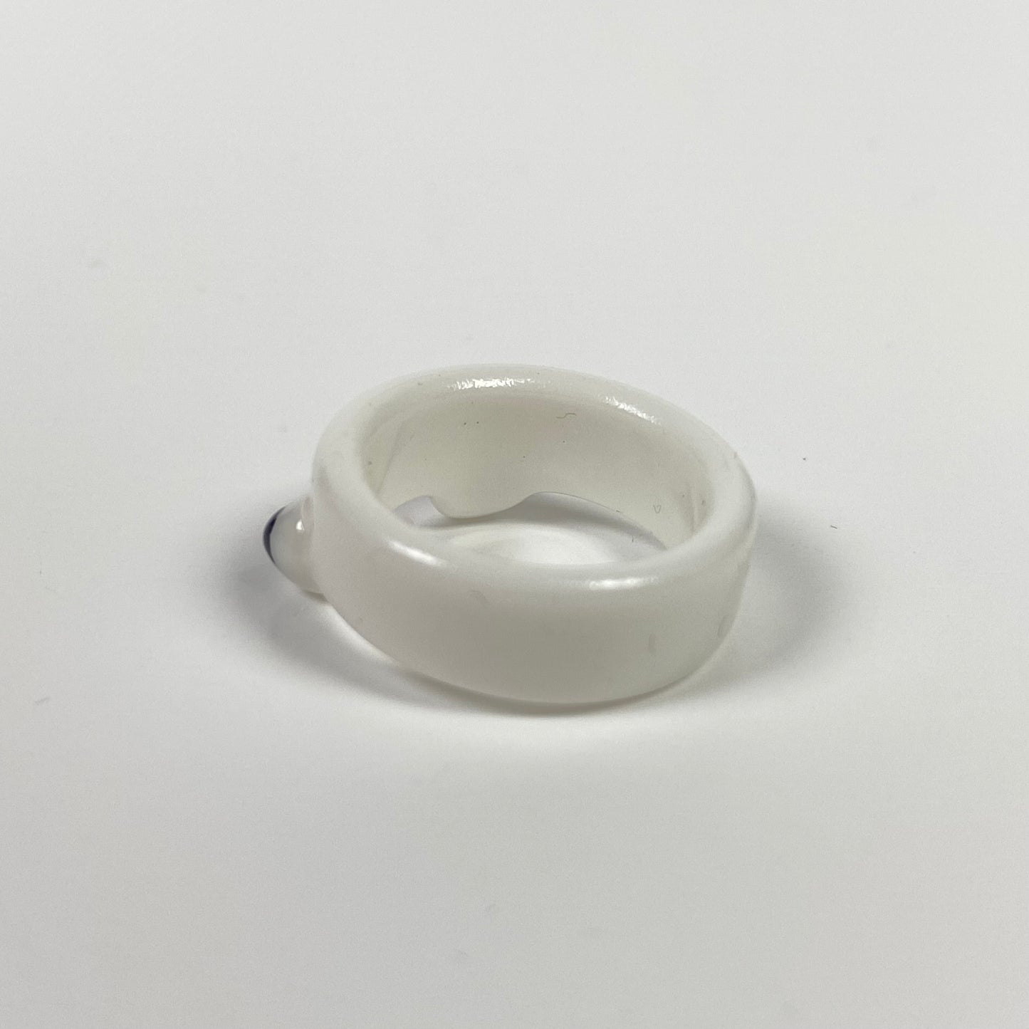 Retro Chunky Frog Ring White