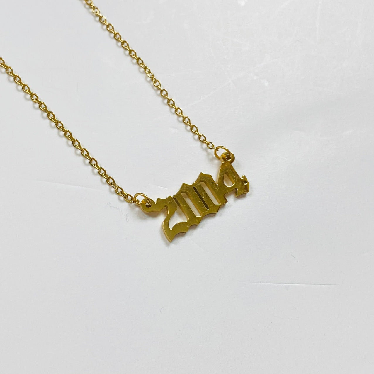 2004 Birth Year Necklace Chain Gold